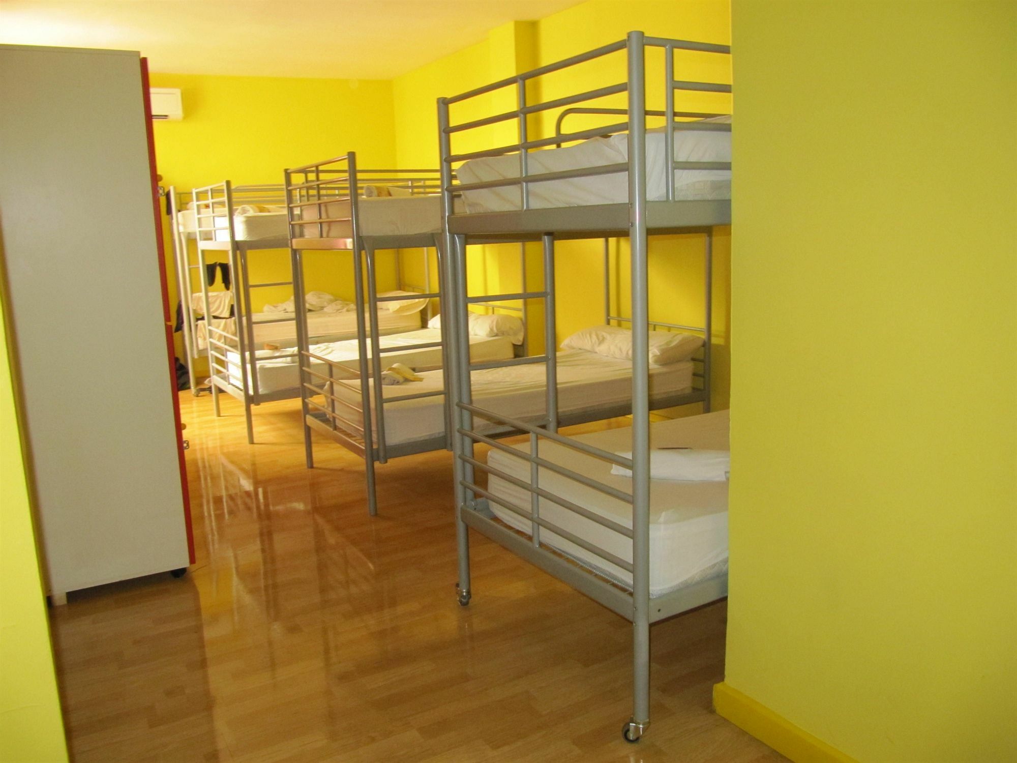 Albergue Onefam Les Corts Barcelona