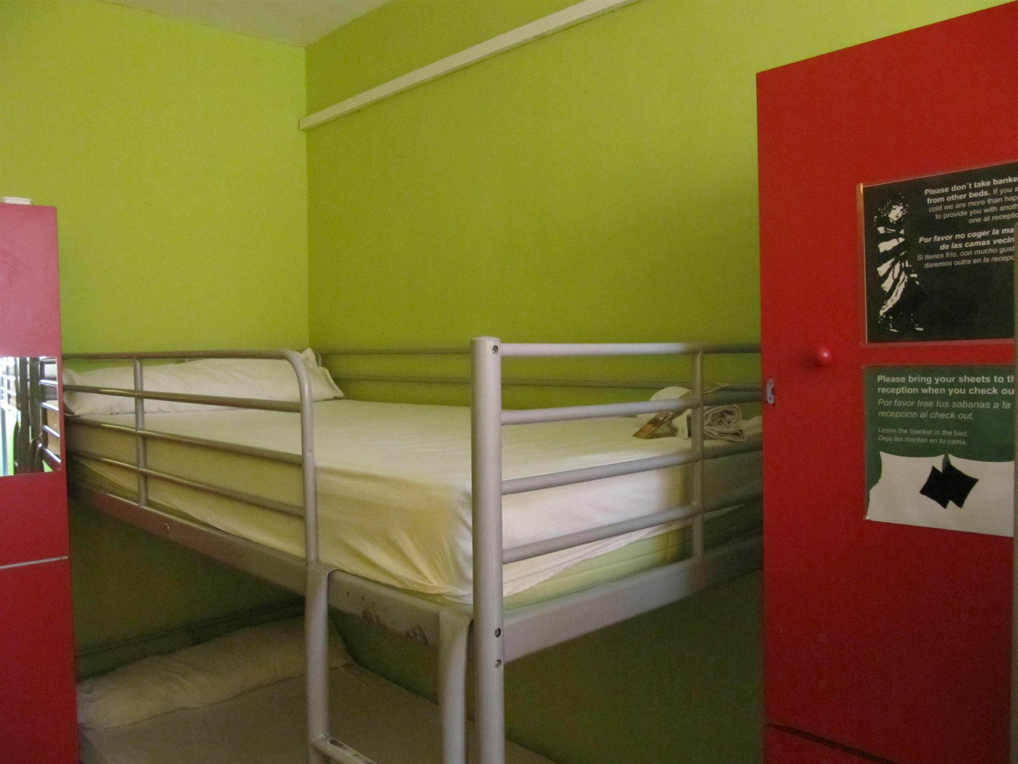 Albergue Onefam Les Corts Barcelona