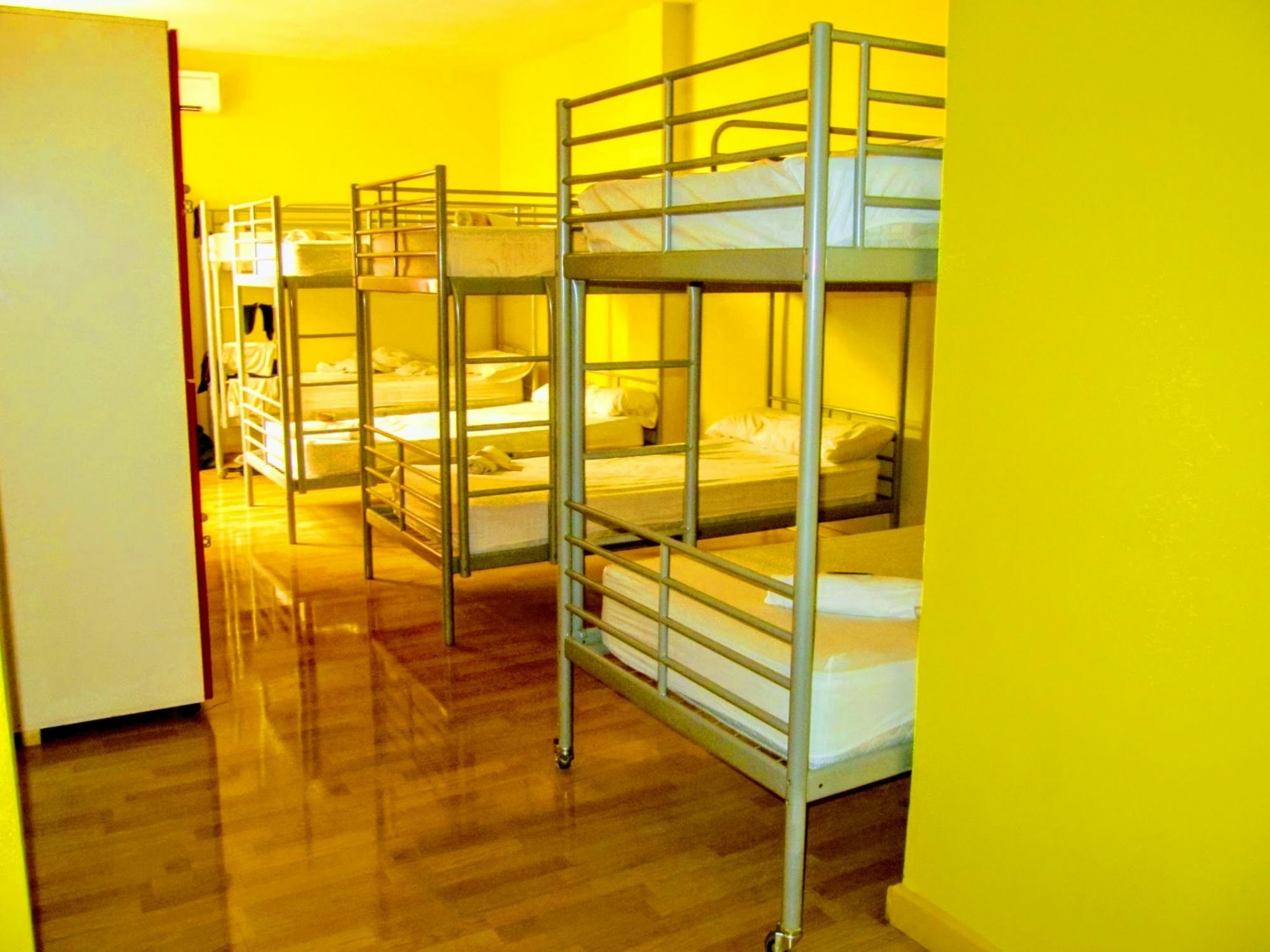 Albergue Onefam Les Corts *